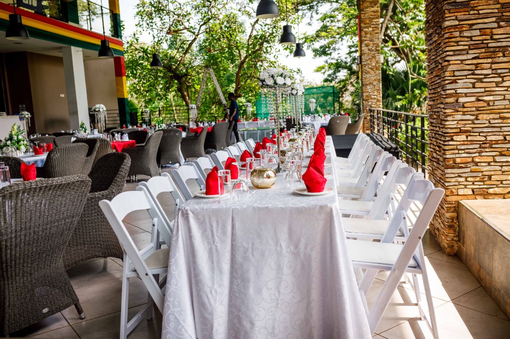 Dining Detail